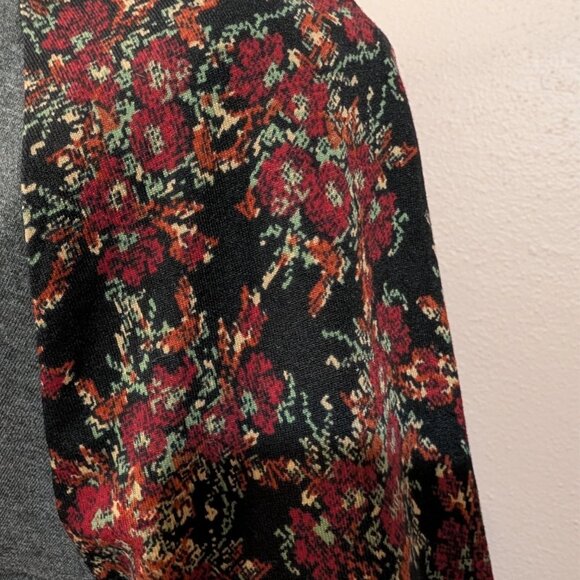 Lularoe Raglan Sleeve Gray Burgundy Print Julia Dress Size S - Picture 4 of 11